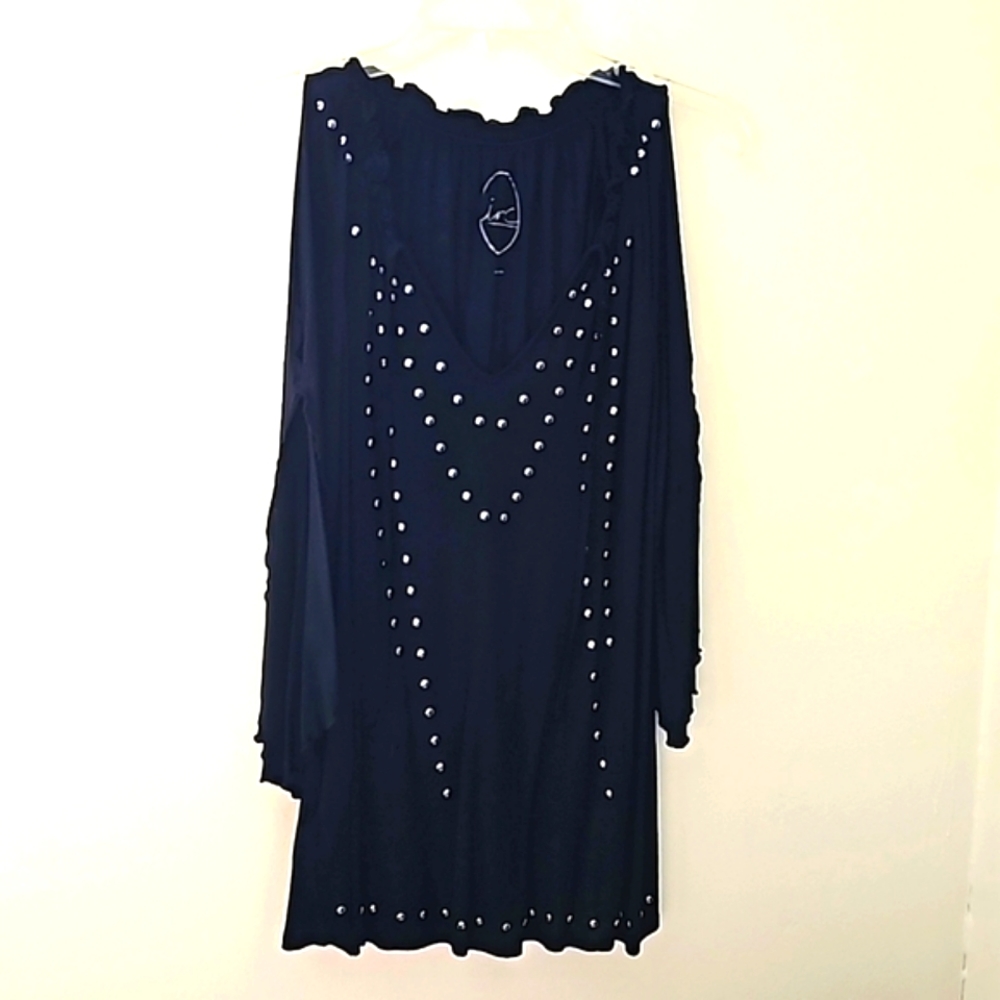 INC. Ladies Sexy Nail Head Open Shoulder and Sleeve Shirt, Size Small